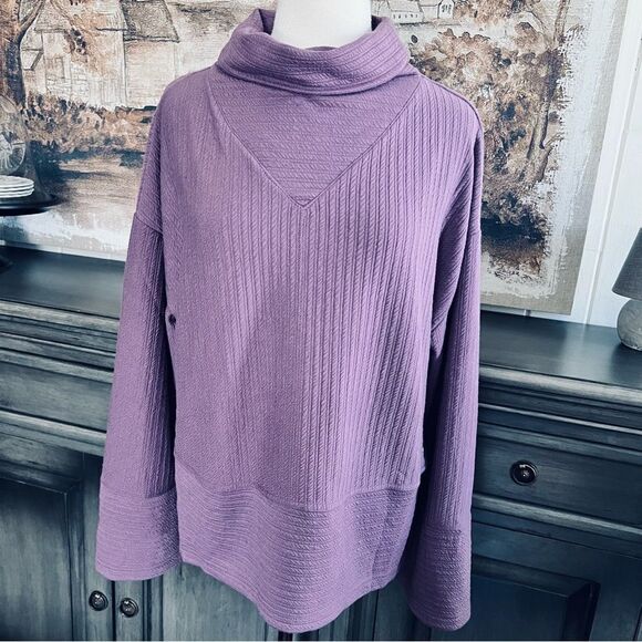 TAHARI Sport Oversized Purple Pull Over Top Lg Collar HiLo size Large - Picture 3 of 9